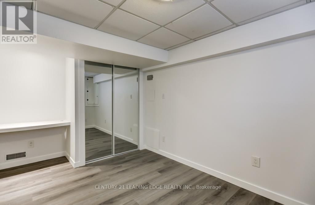 Lower - 104 LESLIE STREET Image 15