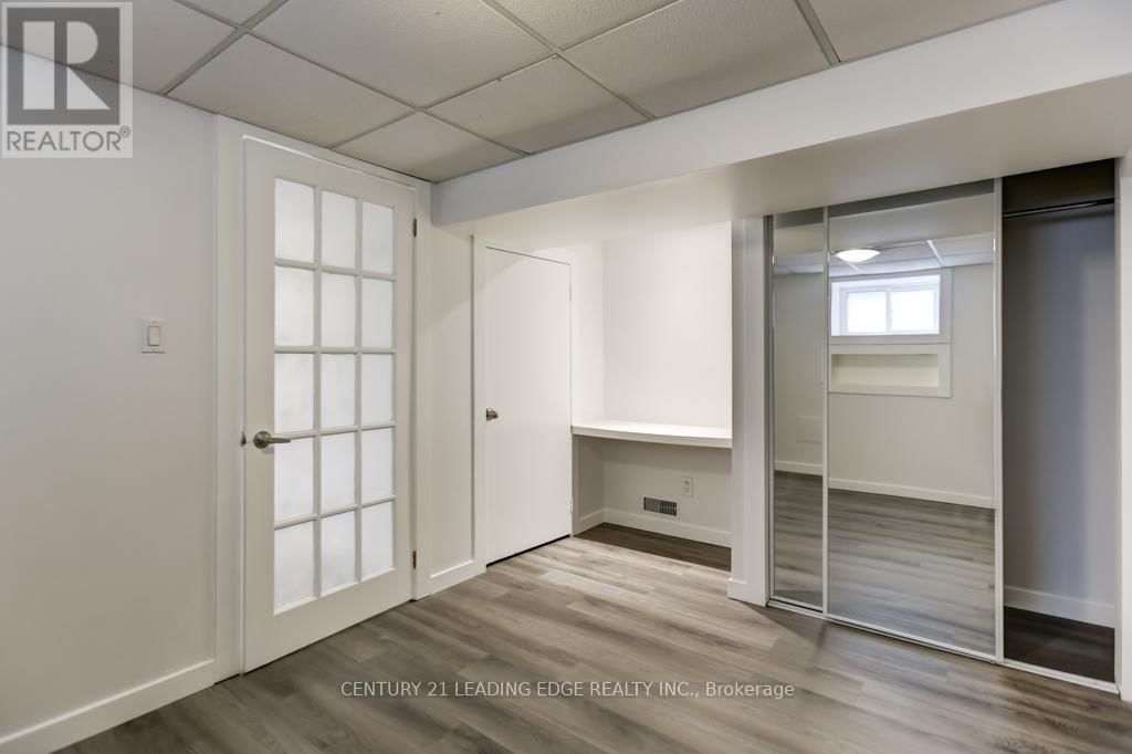 Lower - 104 LESLIE STREET Image 16