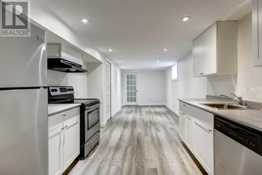 Lower - 104 LESLIE STREET Image 4