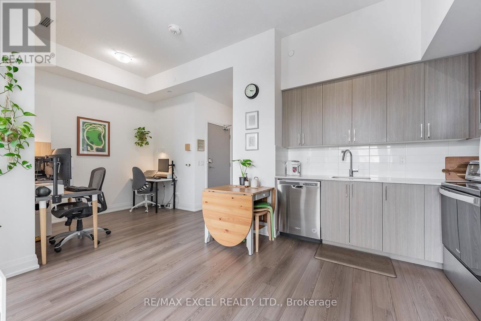 907 - 3121 SHEPPARD AVENUE EAST Image 18
