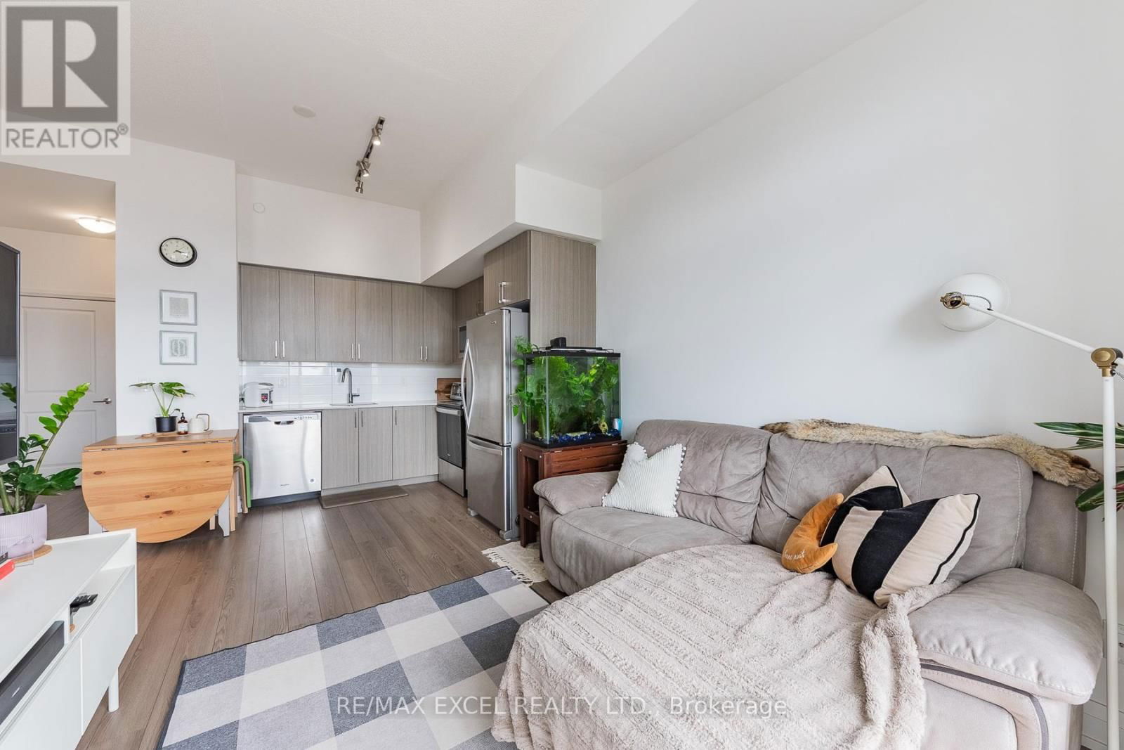 907 - 3121 SHEPPARD AVENUE EAST Image 25