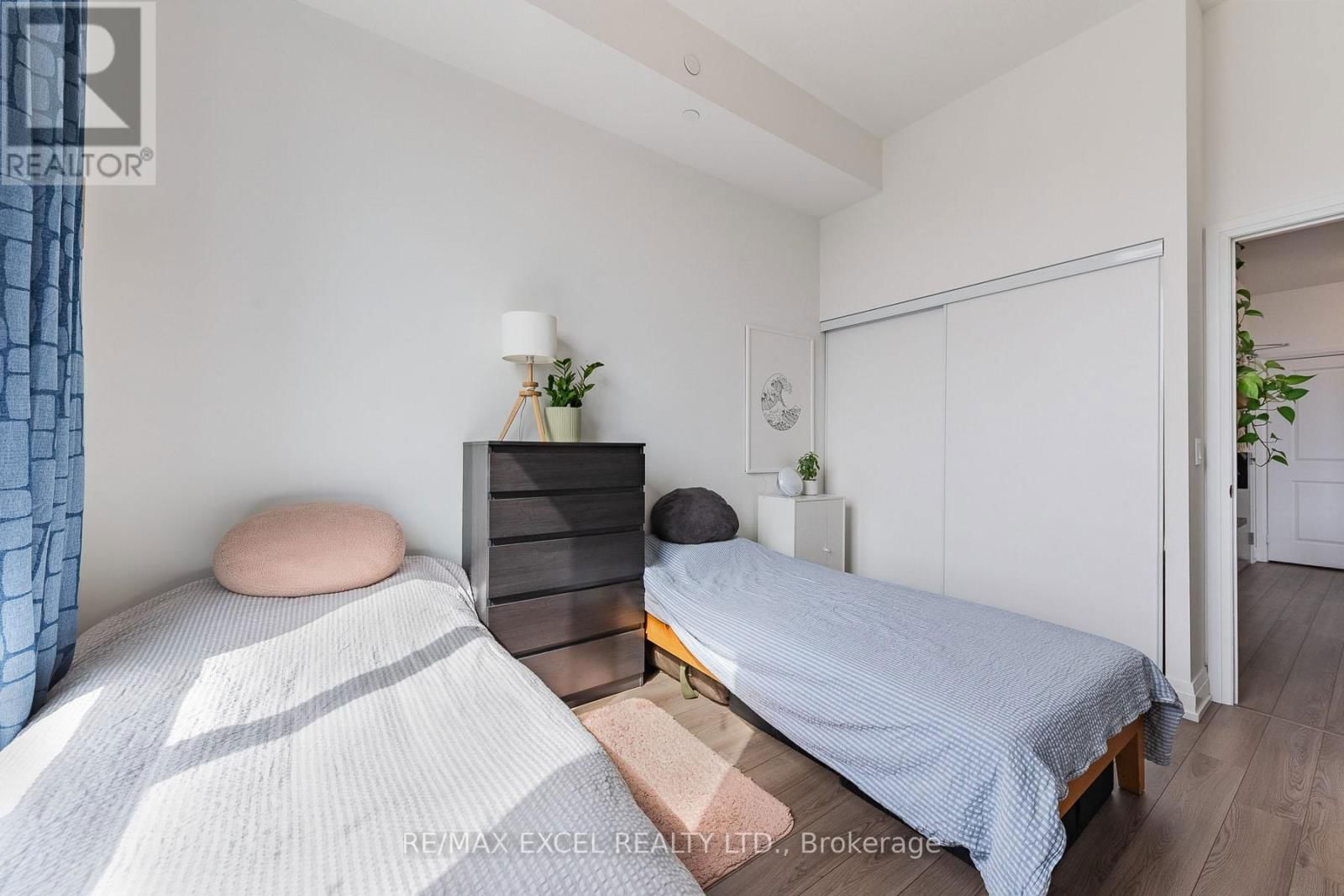 907 - 3121 SHEPPARD AVENUE EAST Image 5