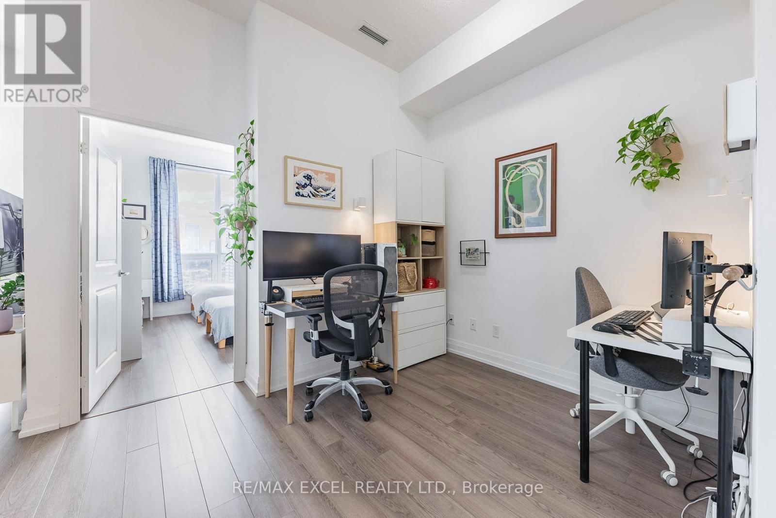 907 - 3121 SHEPPARD AVENUE EAST Image 9