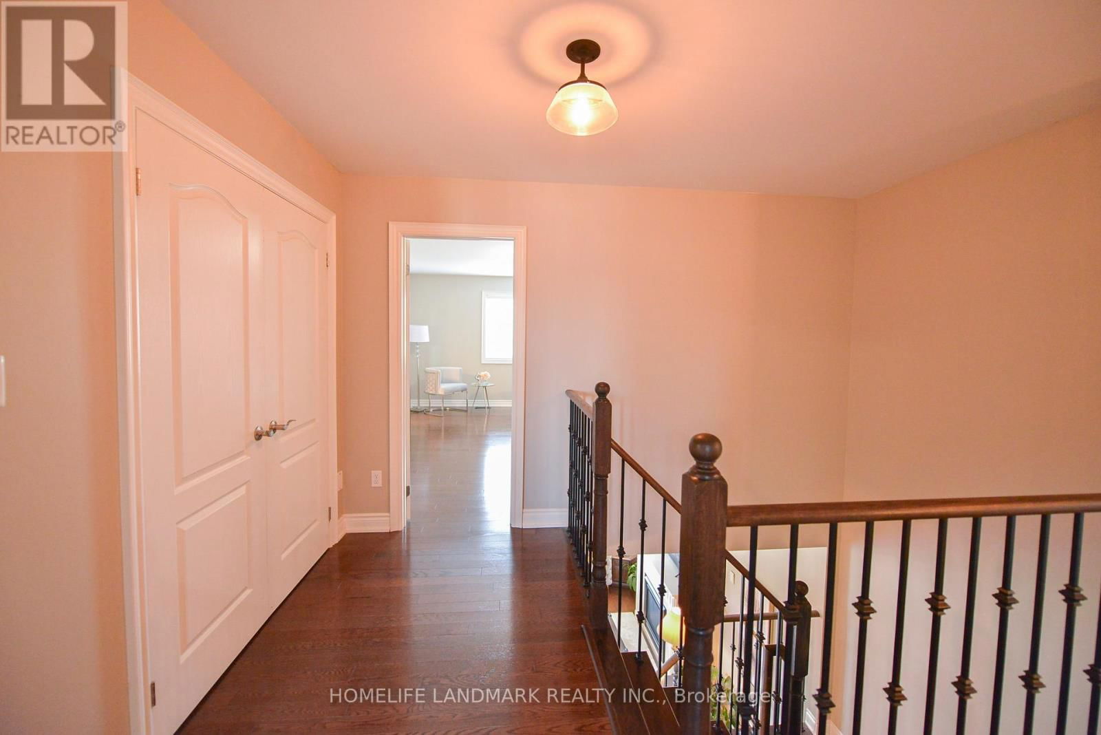 2297 HACKETT PLACE Image 18