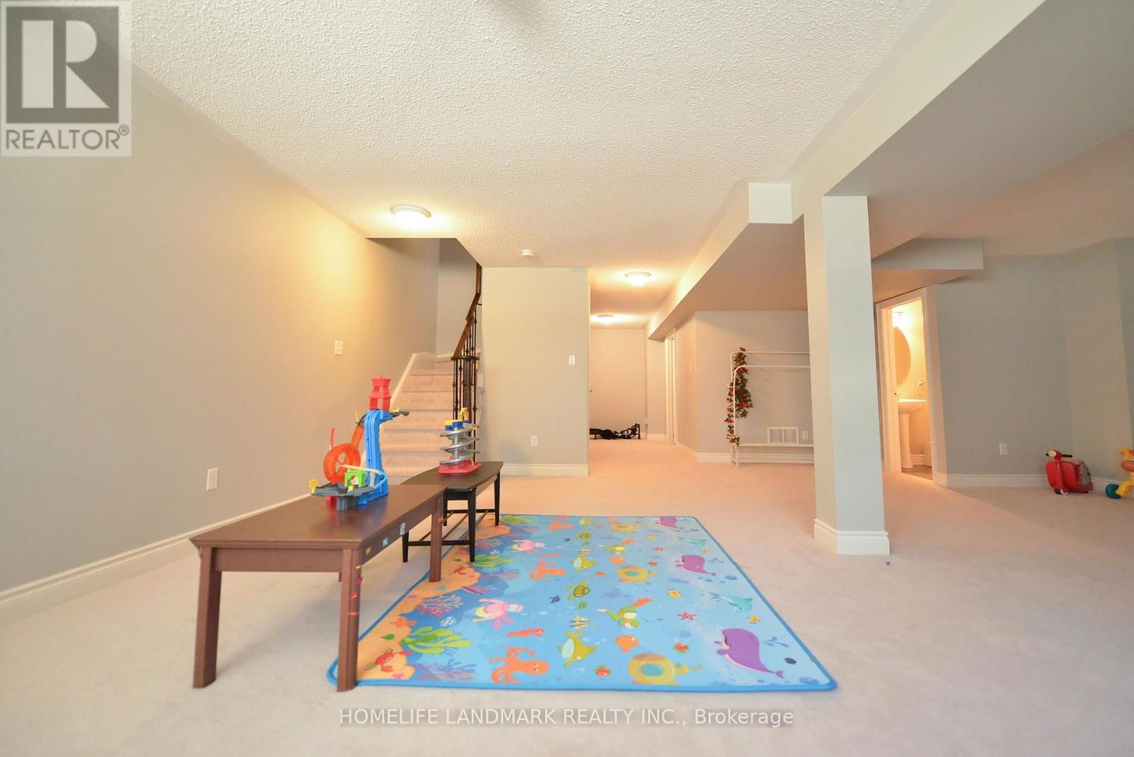 2297 HACKETT PLACE Image 35