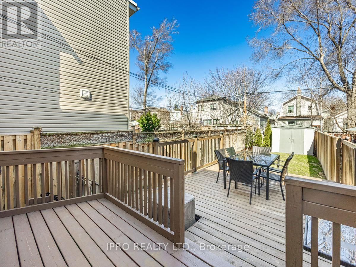 22 QUEENSDALE AVENUE Image 27