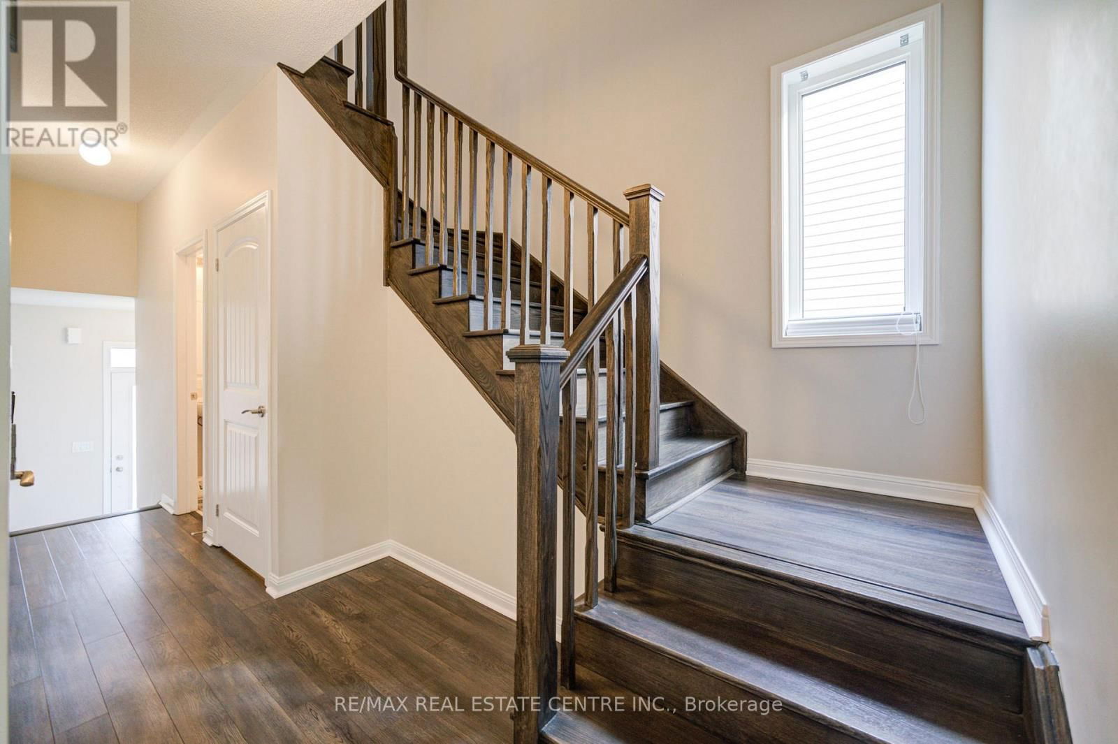 319 WINDFIELDS FARM DRIVE EAST Image 3