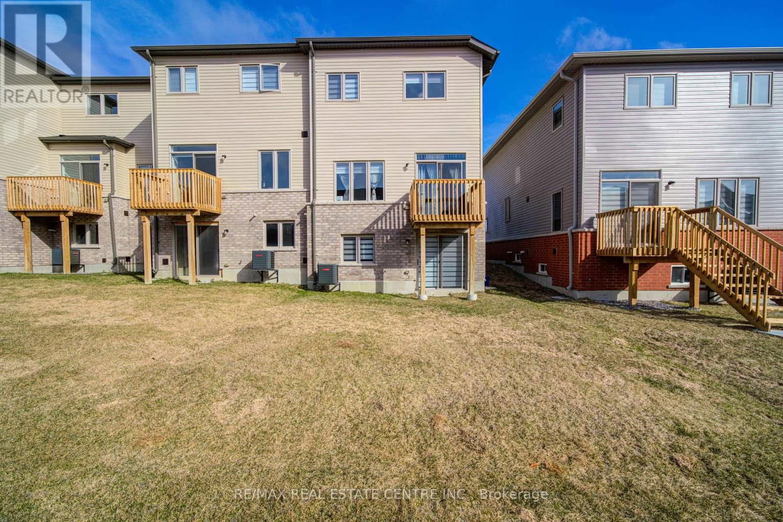 319 WINDFIELDS FARM DRIVE EAST Image 32