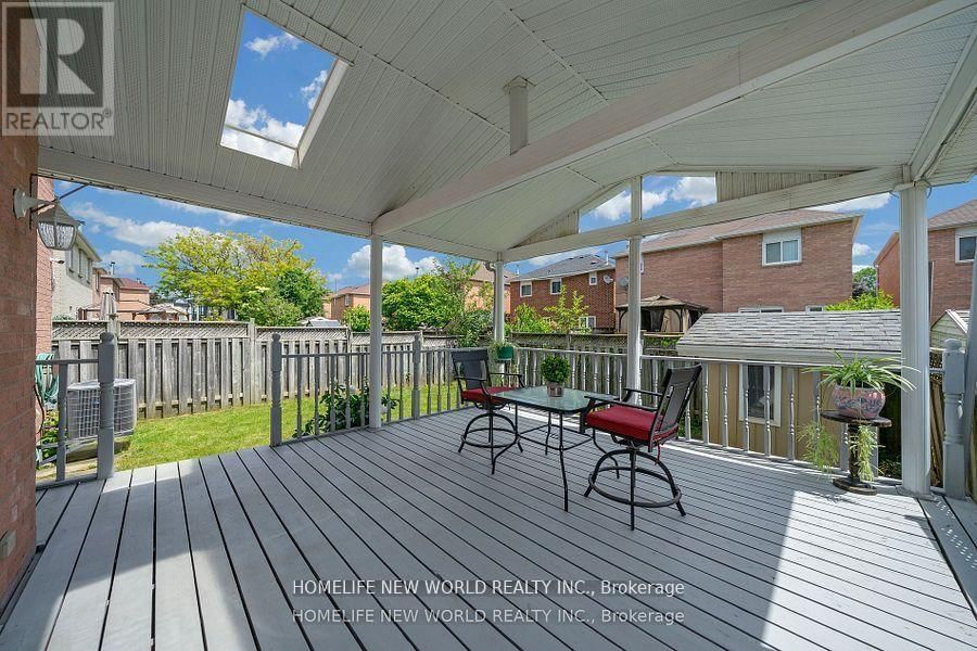 upper - 66 MACDERMOTT DRIVE Image 10