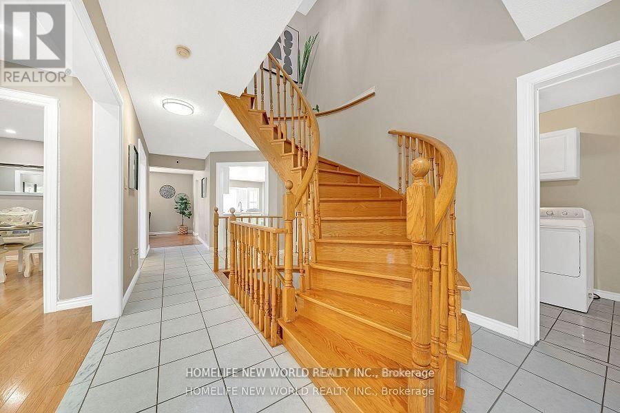 upper - 66 MACDERMOTT DRIVE Image 2