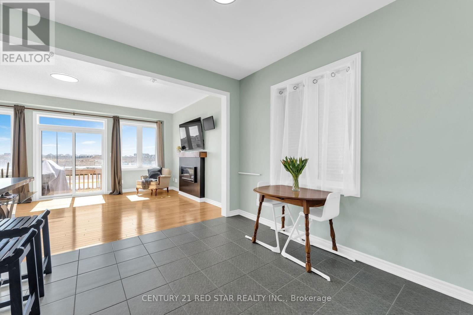 104 CLOSSON DRIVE Image 10