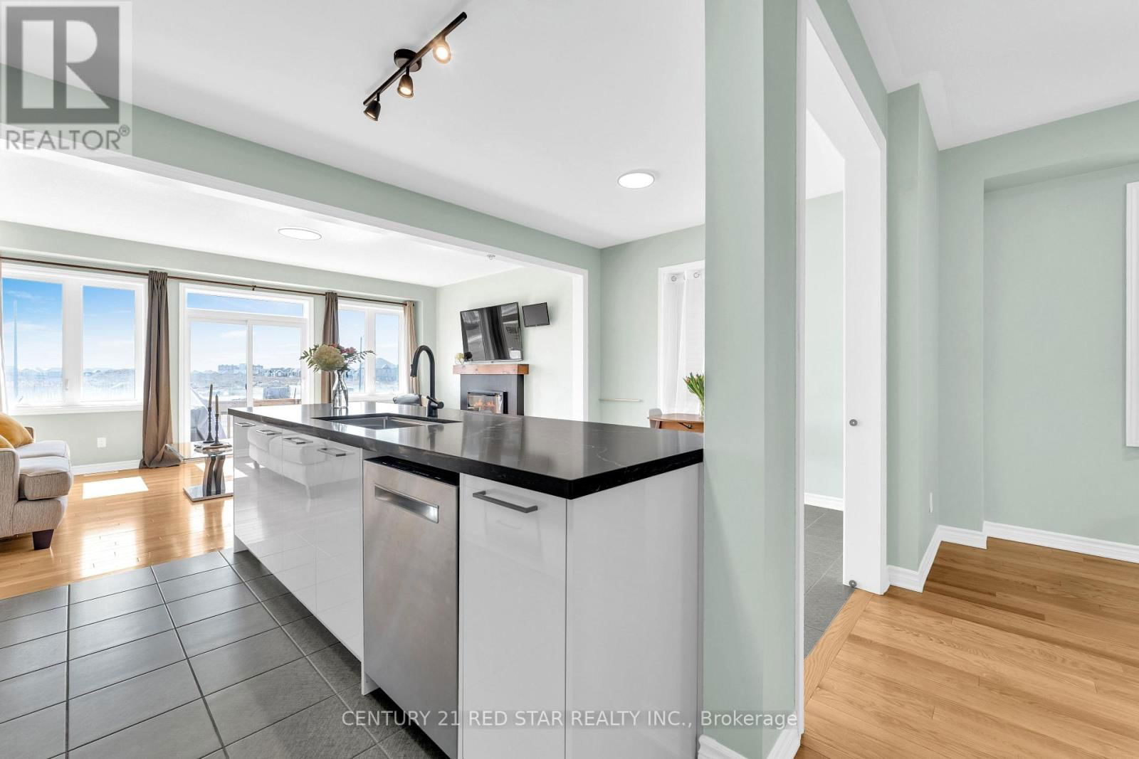104 CLOSSON DRIVE Image 15
