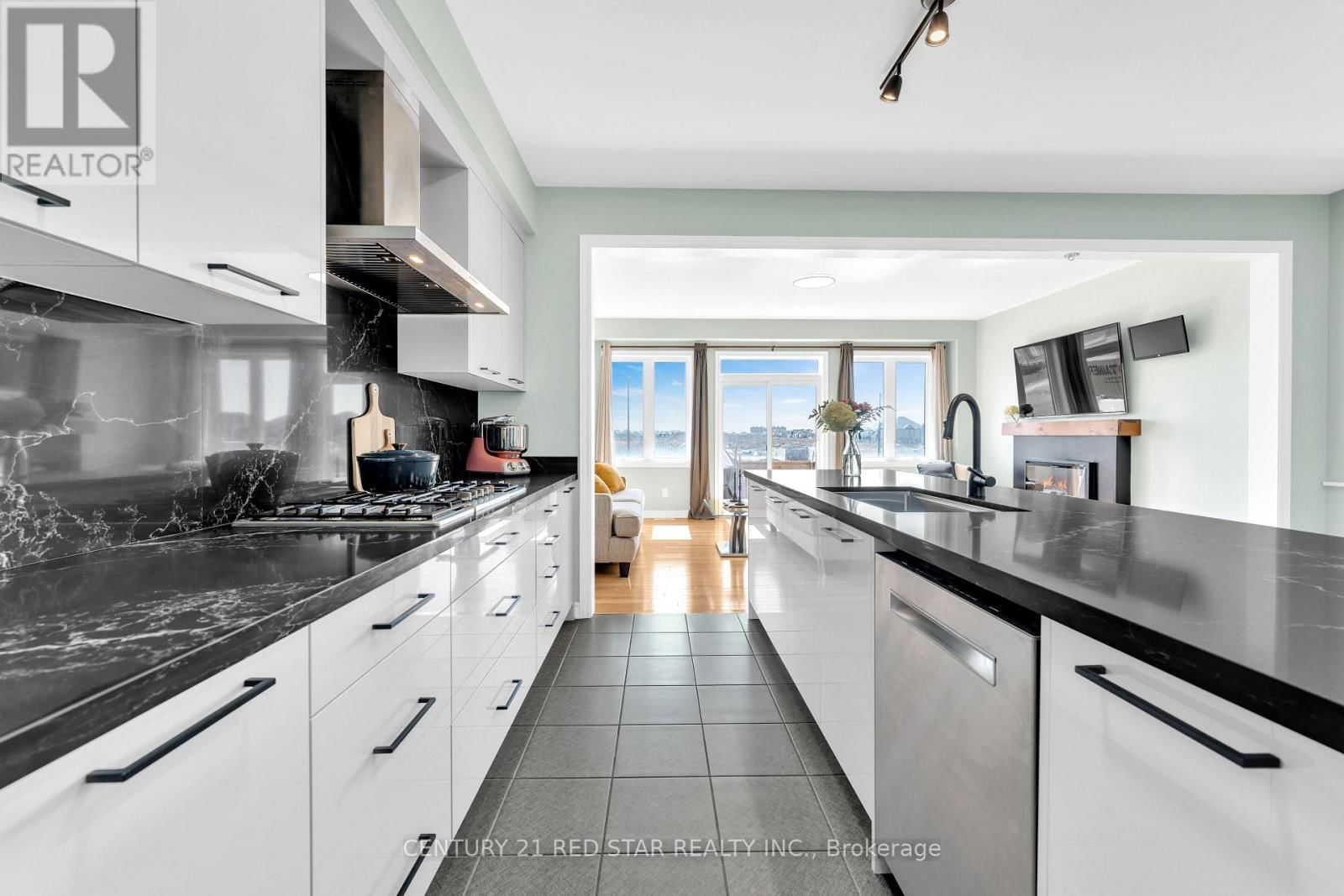 104 CLOSSON DRIVE Image 16