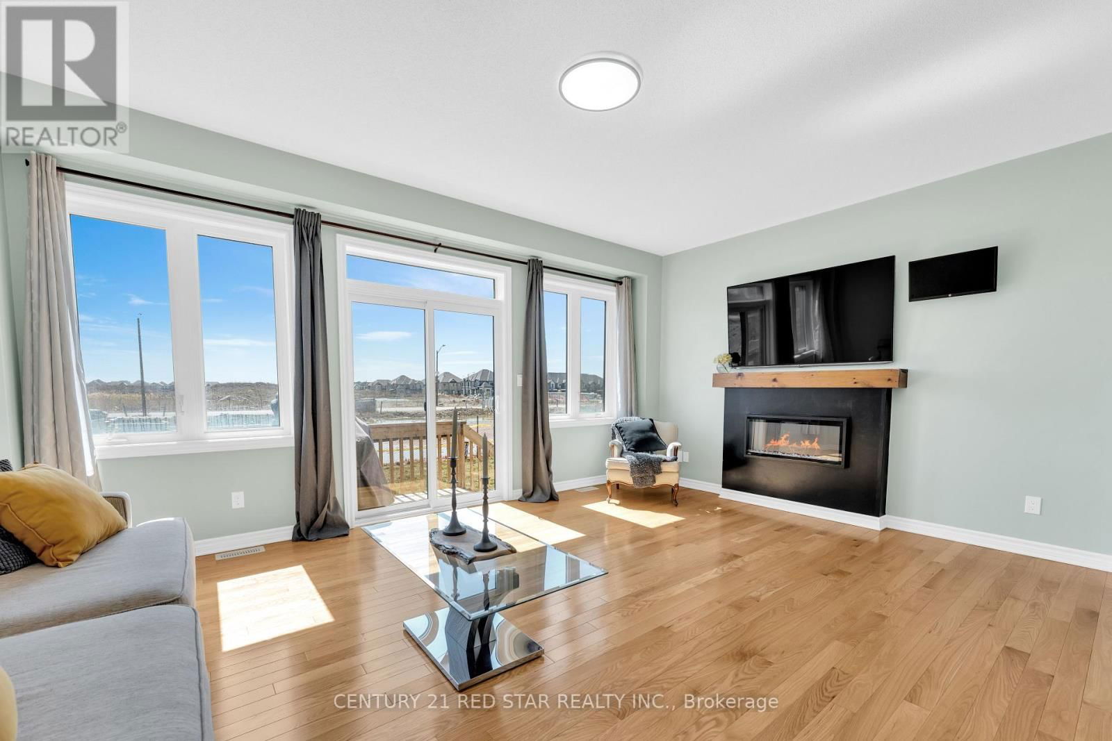 104 CLOSSON DRIVE Image 17