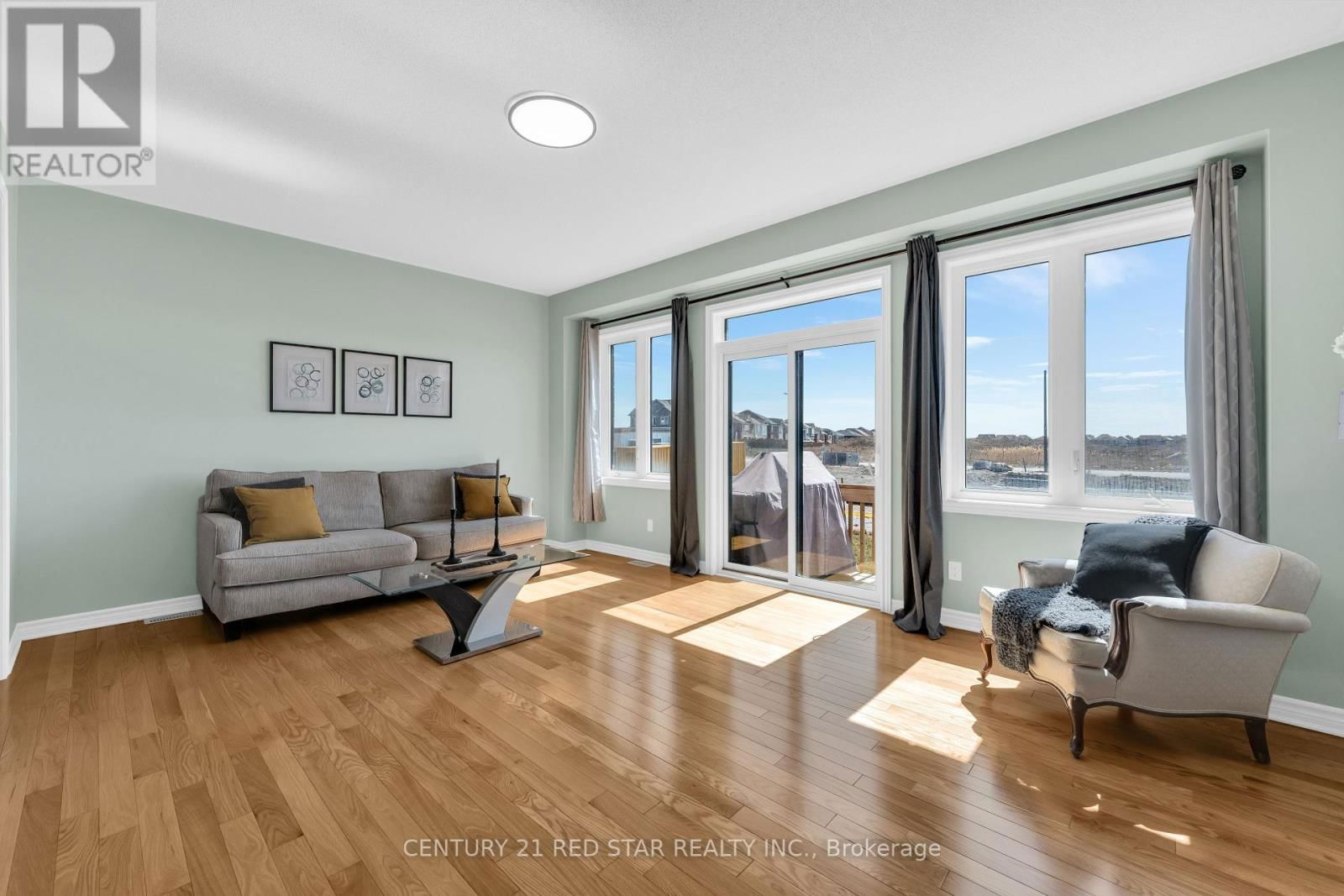 104 CLOSSON DRIVE Image 18