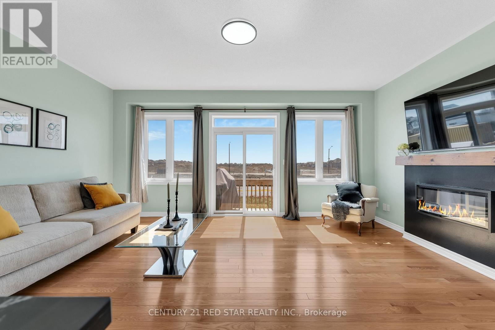 104 CLOSSON DRIVE Image 20