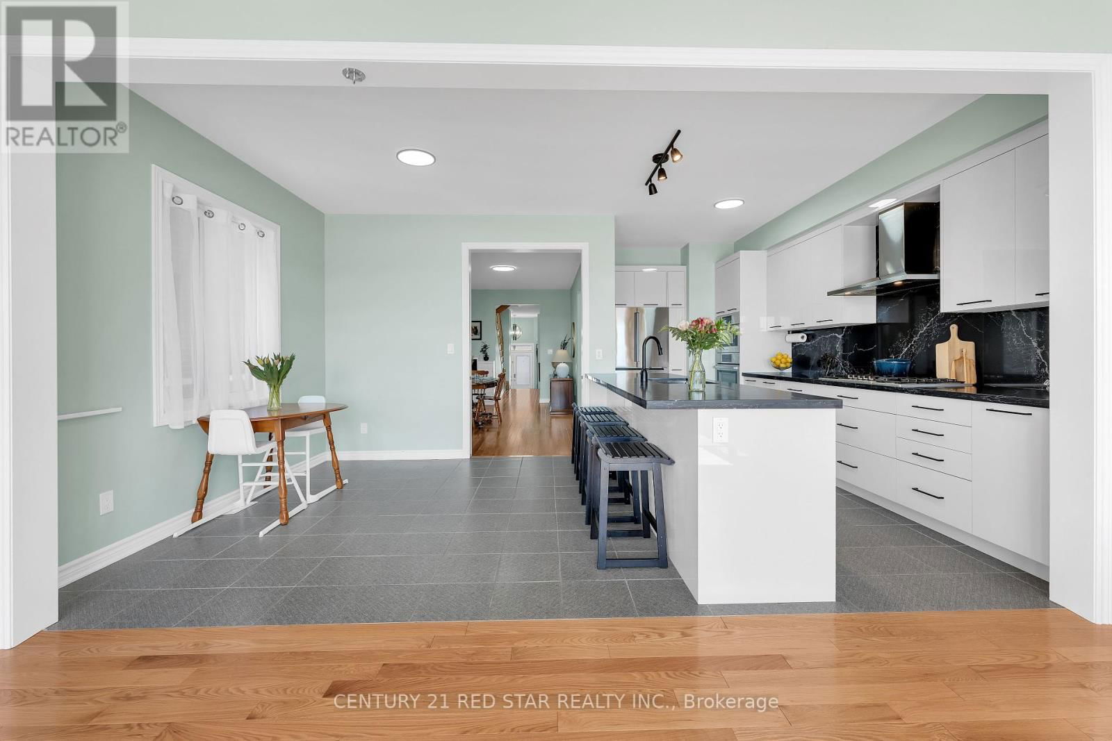 104 CLOSSON DRIVE Image 23