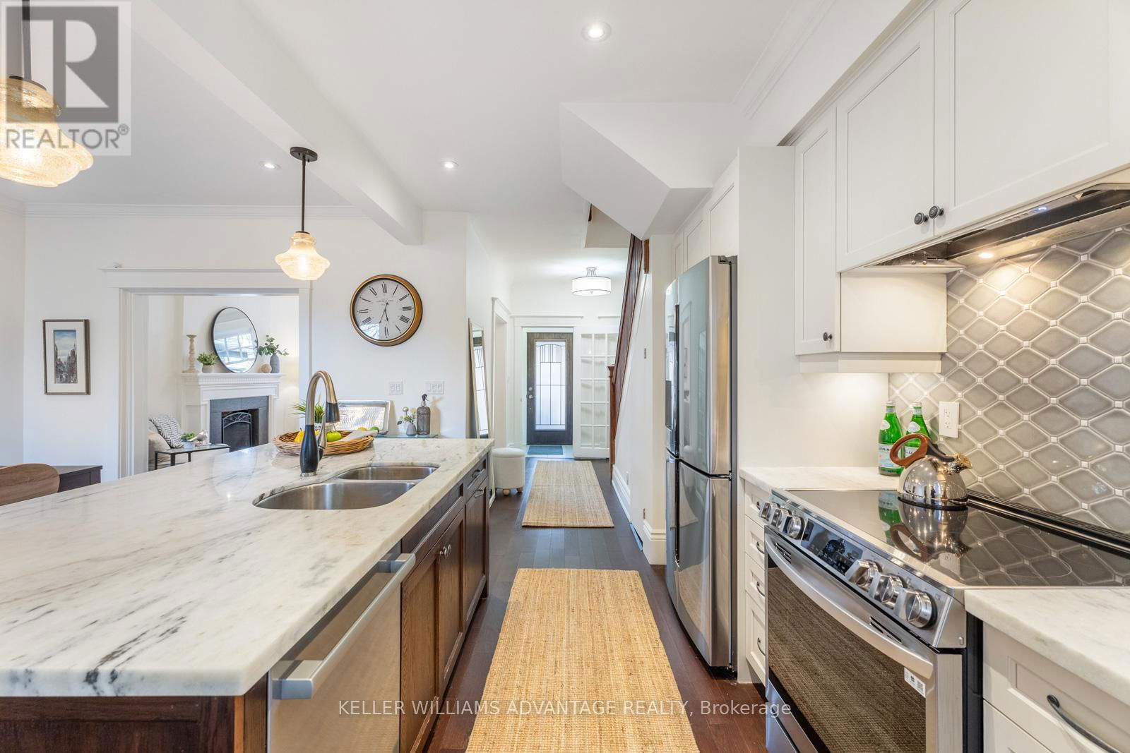 101 DIXON AVENUE Image 11