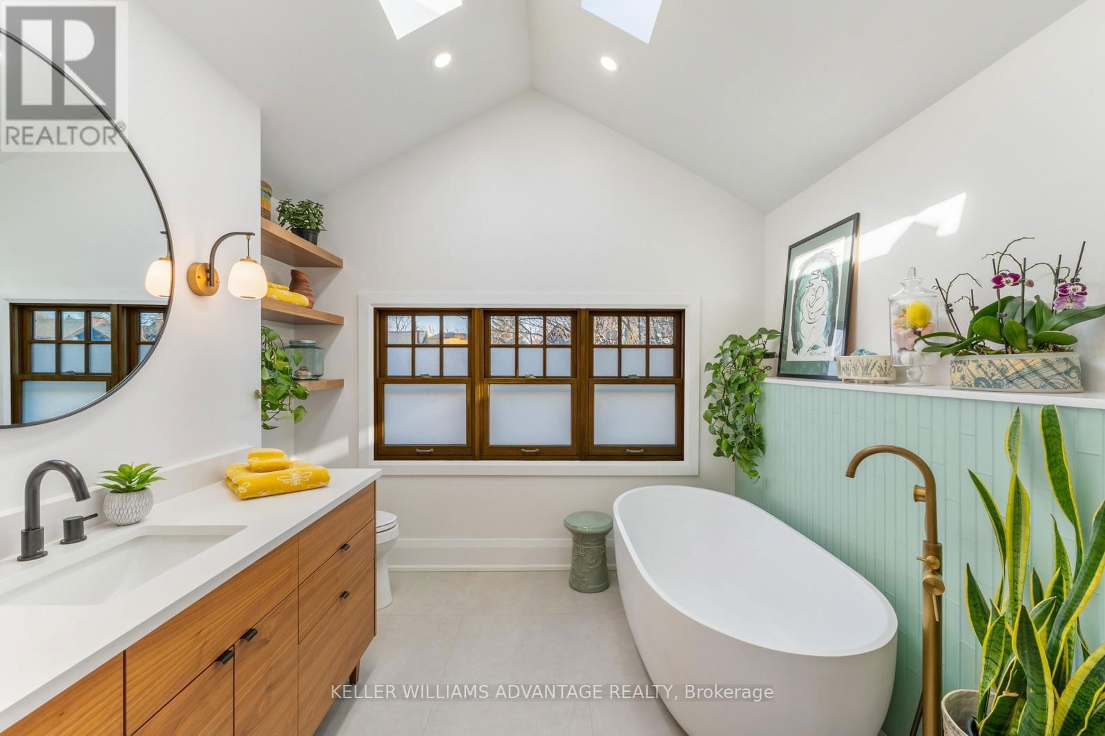 101 DIXON AVENUE Image 18