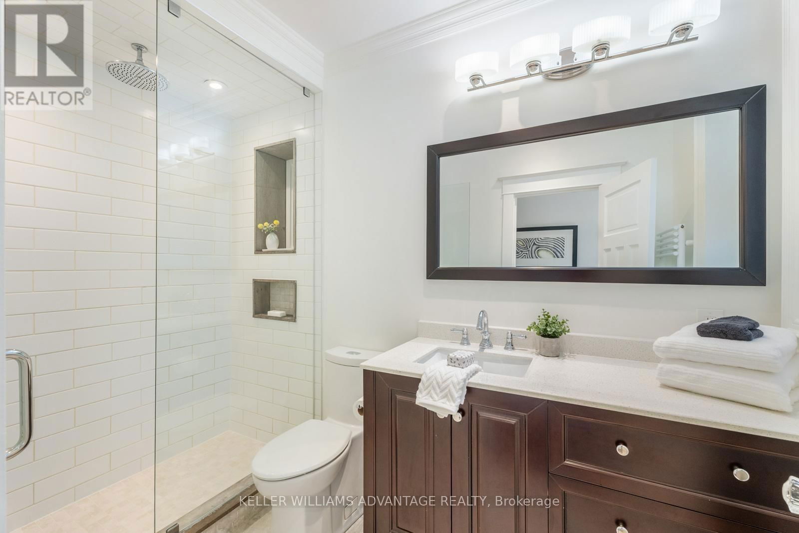 101 DIXON AVENUE Image 34