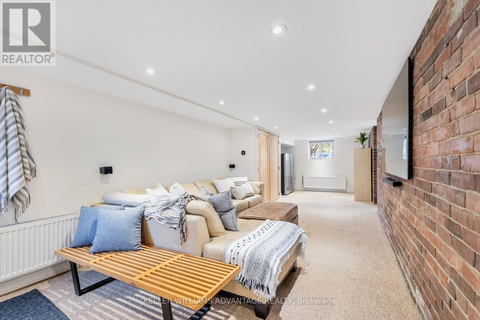 101 DIXON AVENUE Image 35