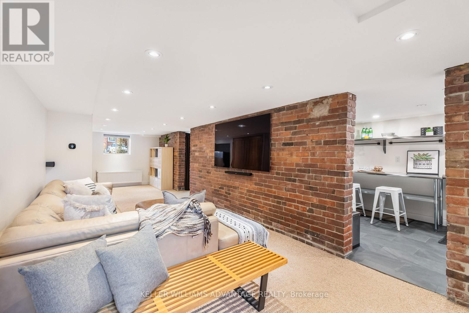 101 DIXON AVENUE Image 36