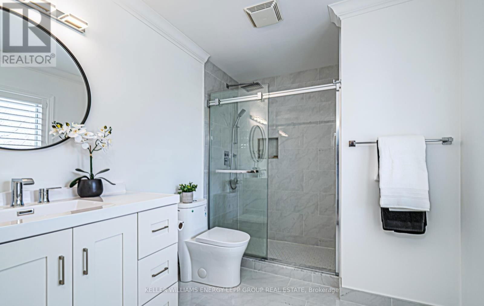 12 O'MALLEY CRESCENT Image 34