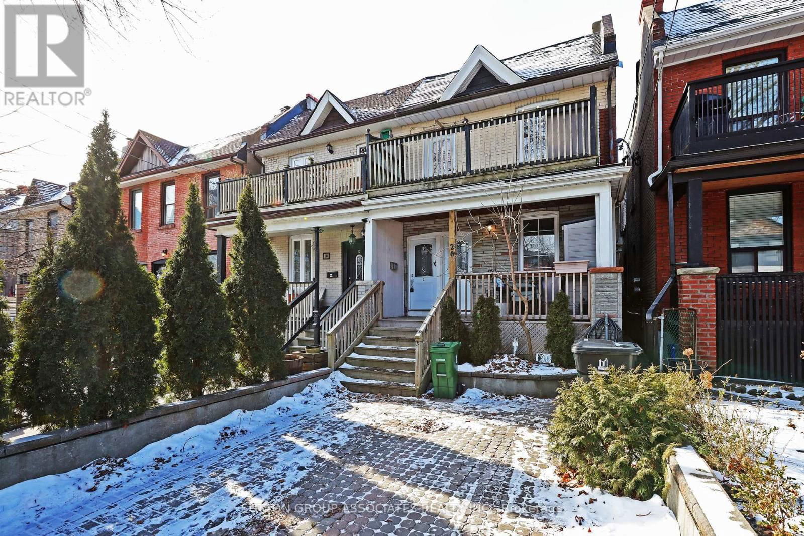 Upper - 20 ASHDALE AVENUE Image 1