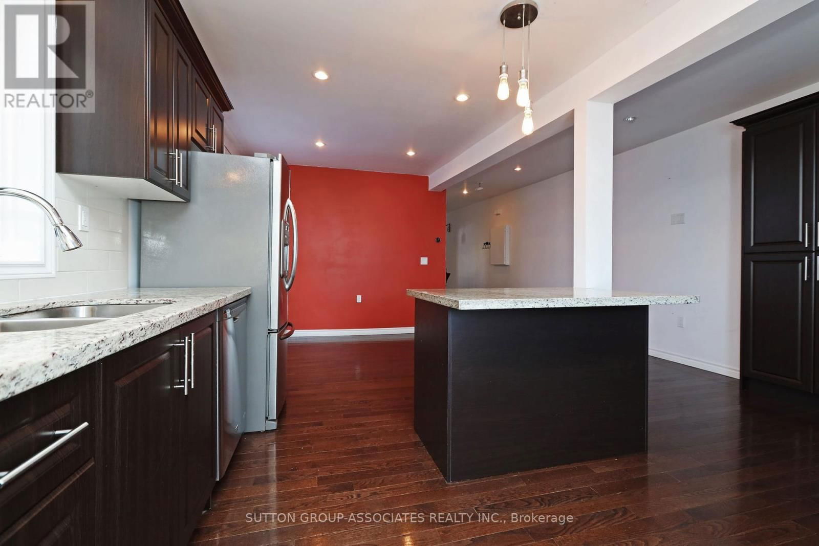 Upper - 20 ASHDALE AVENUE Image 16