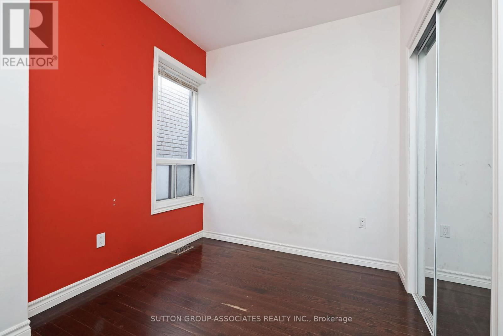 Upper - 20 ASHDALE AVENUE Image 21