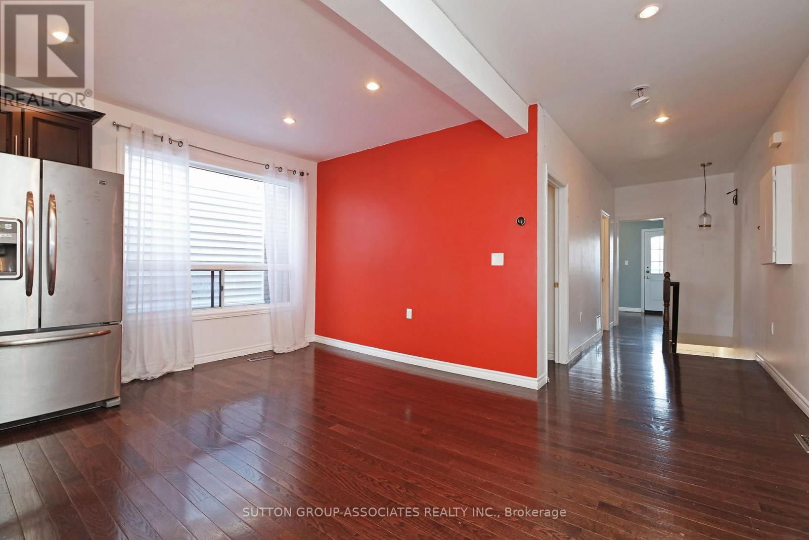 Upper - 20 ASHDALE AVENUE Image 7