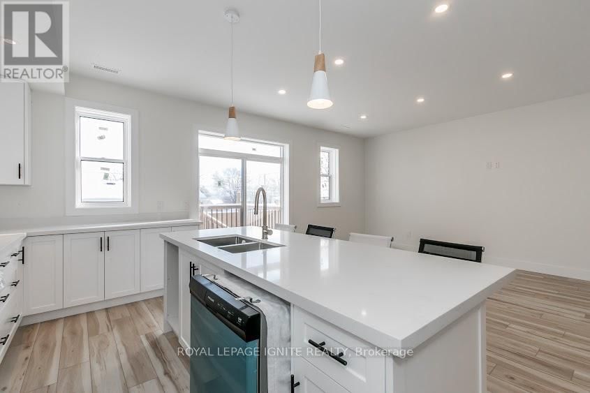 781 OLIVA STREET Image 19
