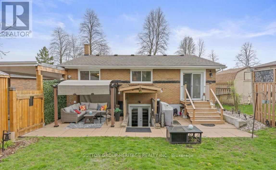 1 - 251 ACADIA DRIVE Image 18