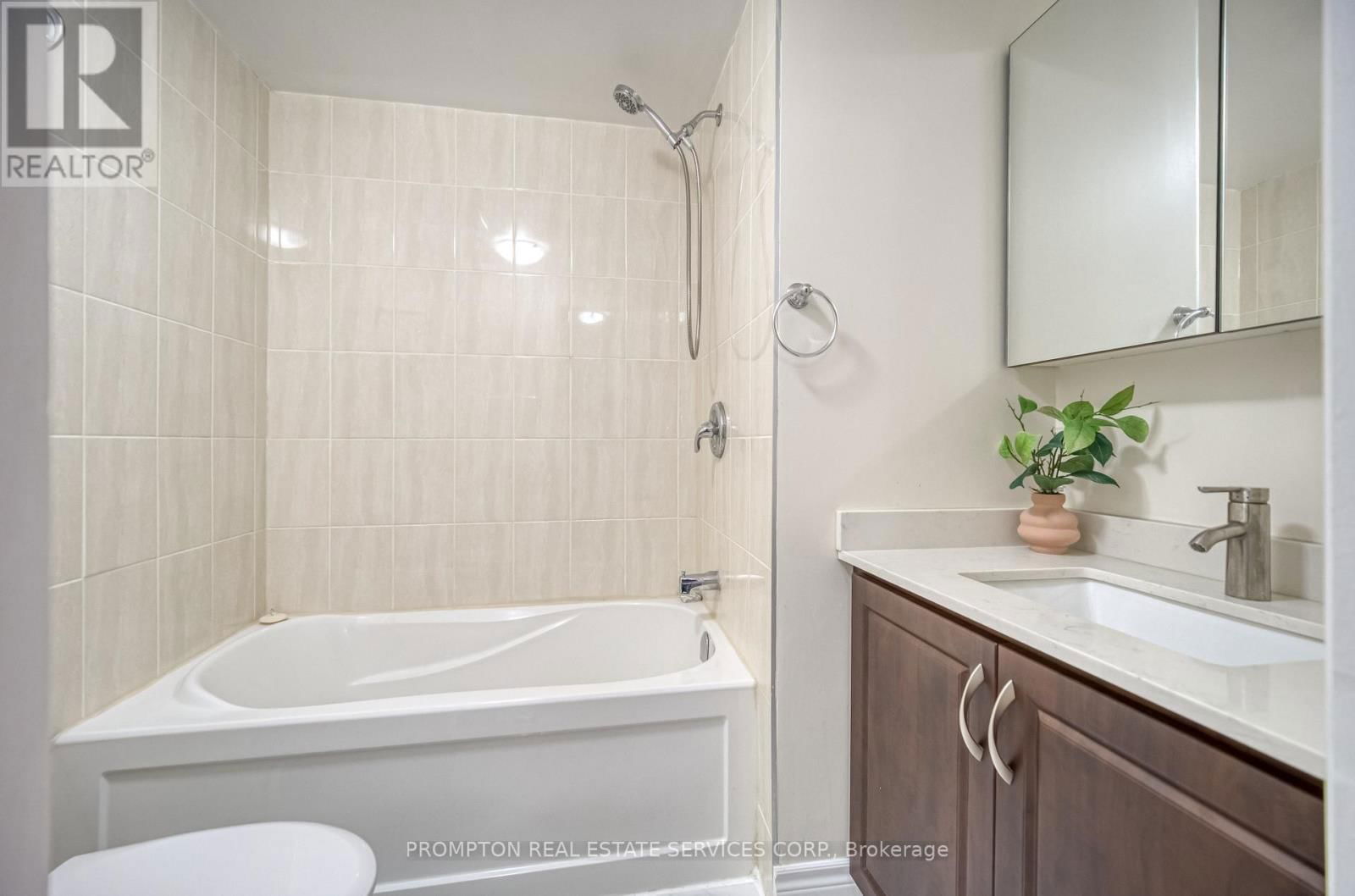 20 - 15 HUNTINGWOOD DRIVE Image 26