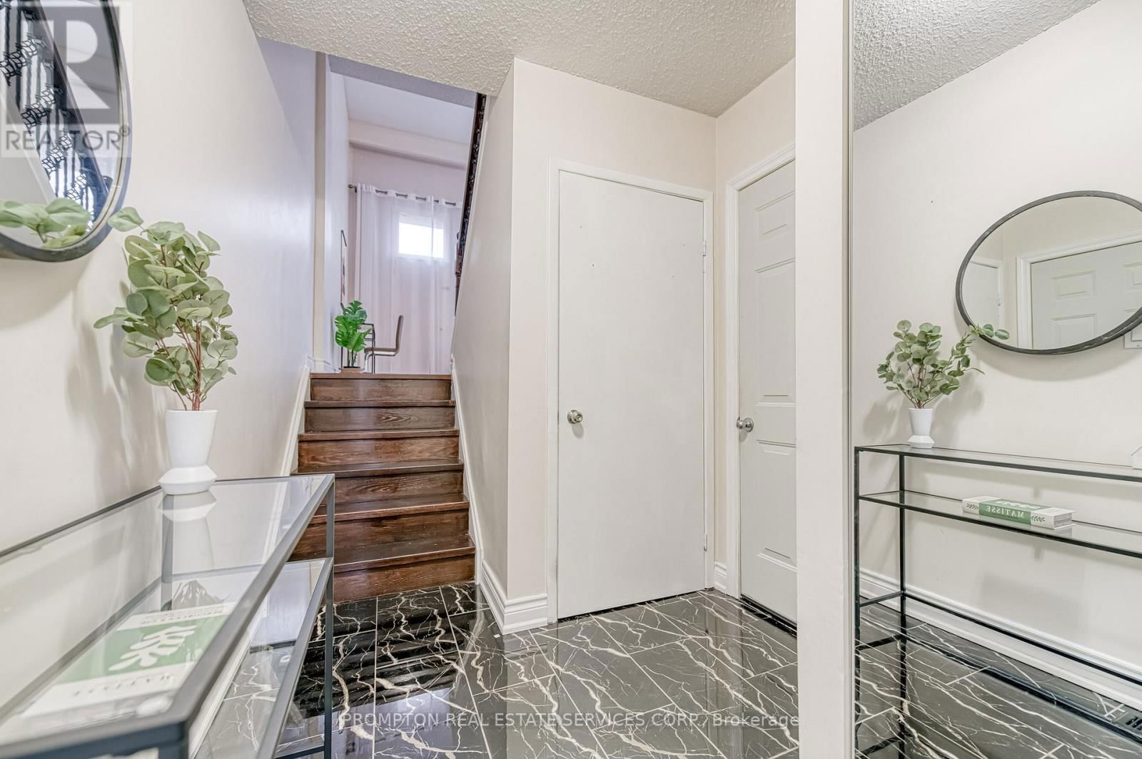 20 - 15 HUNTINGWOOD DRIVE Image 3