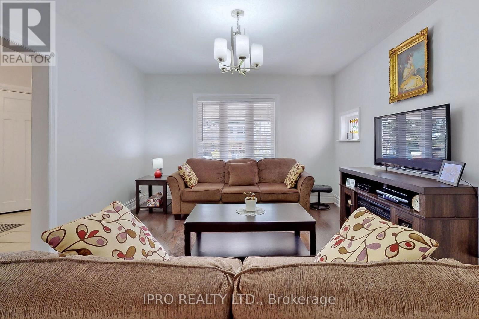 86 OAK PARK AVENUE Image 4
