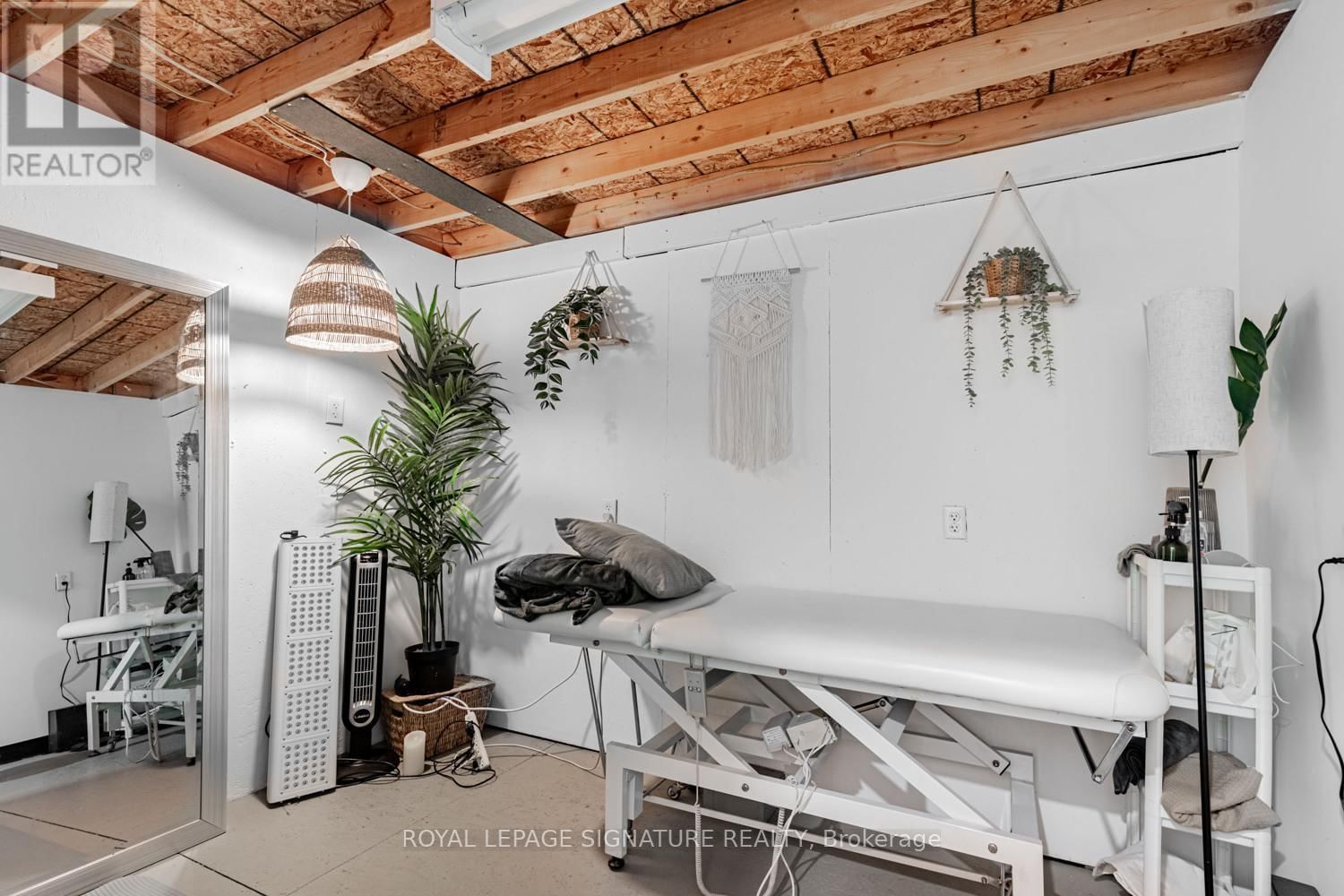 107 - 321 CARLAW AVENUE Image 13