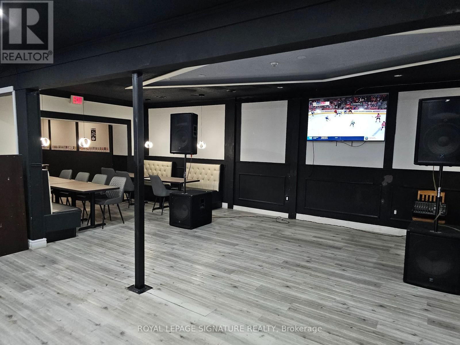 926 SIMCOE STREET NORTH Image 11