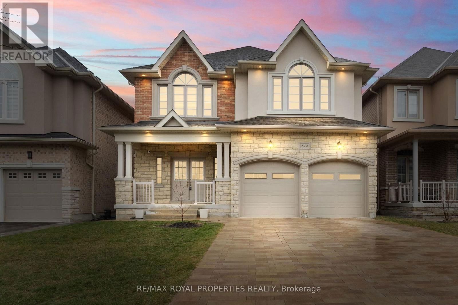 874 WINGARDEN CRESCENT Image 1