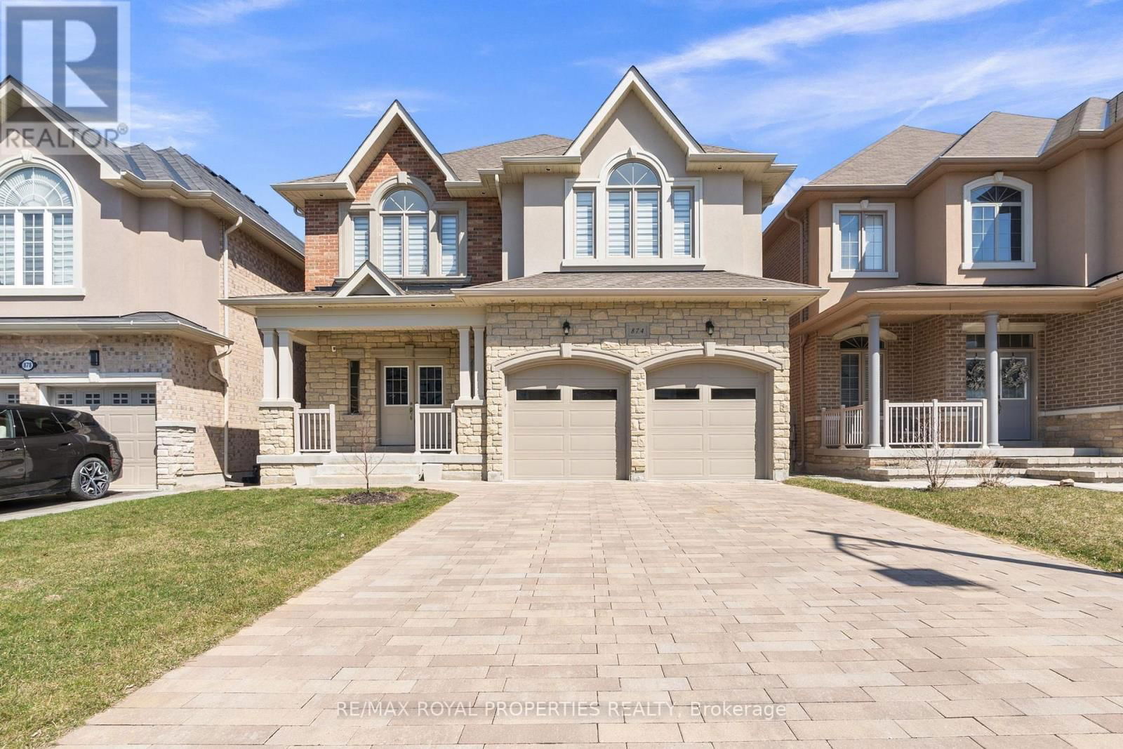 874 WINGARDEN CRESCENT Image 2