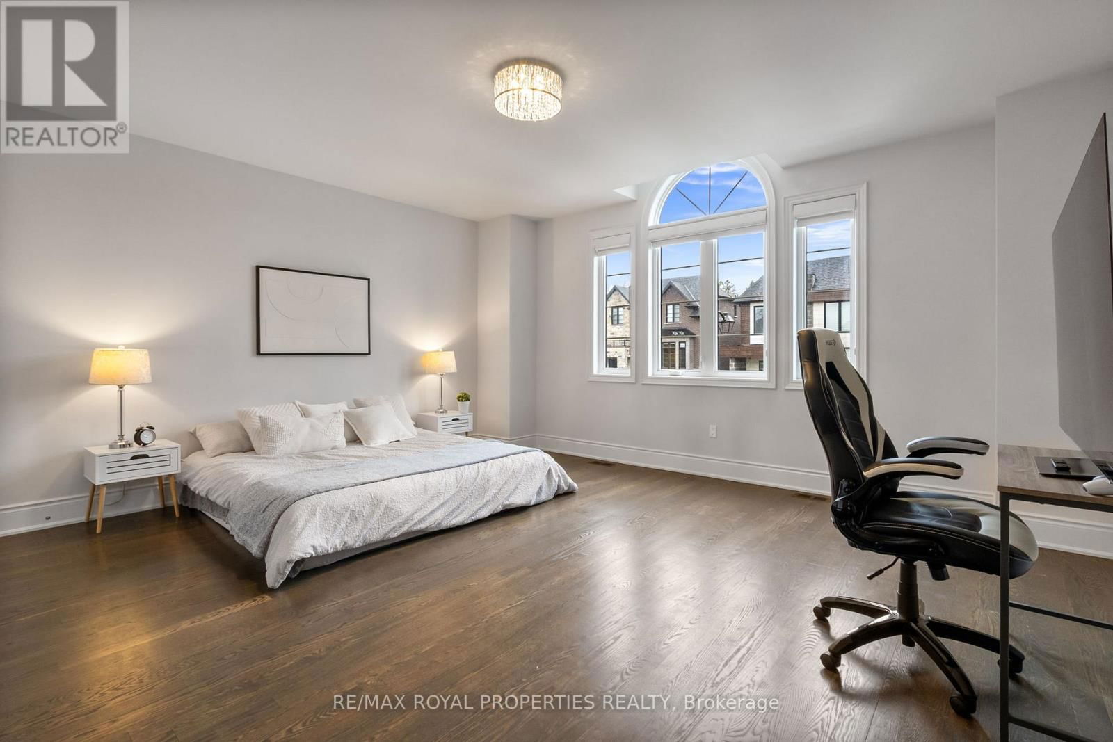 874 WINGARDEN CRESCENT Image 31