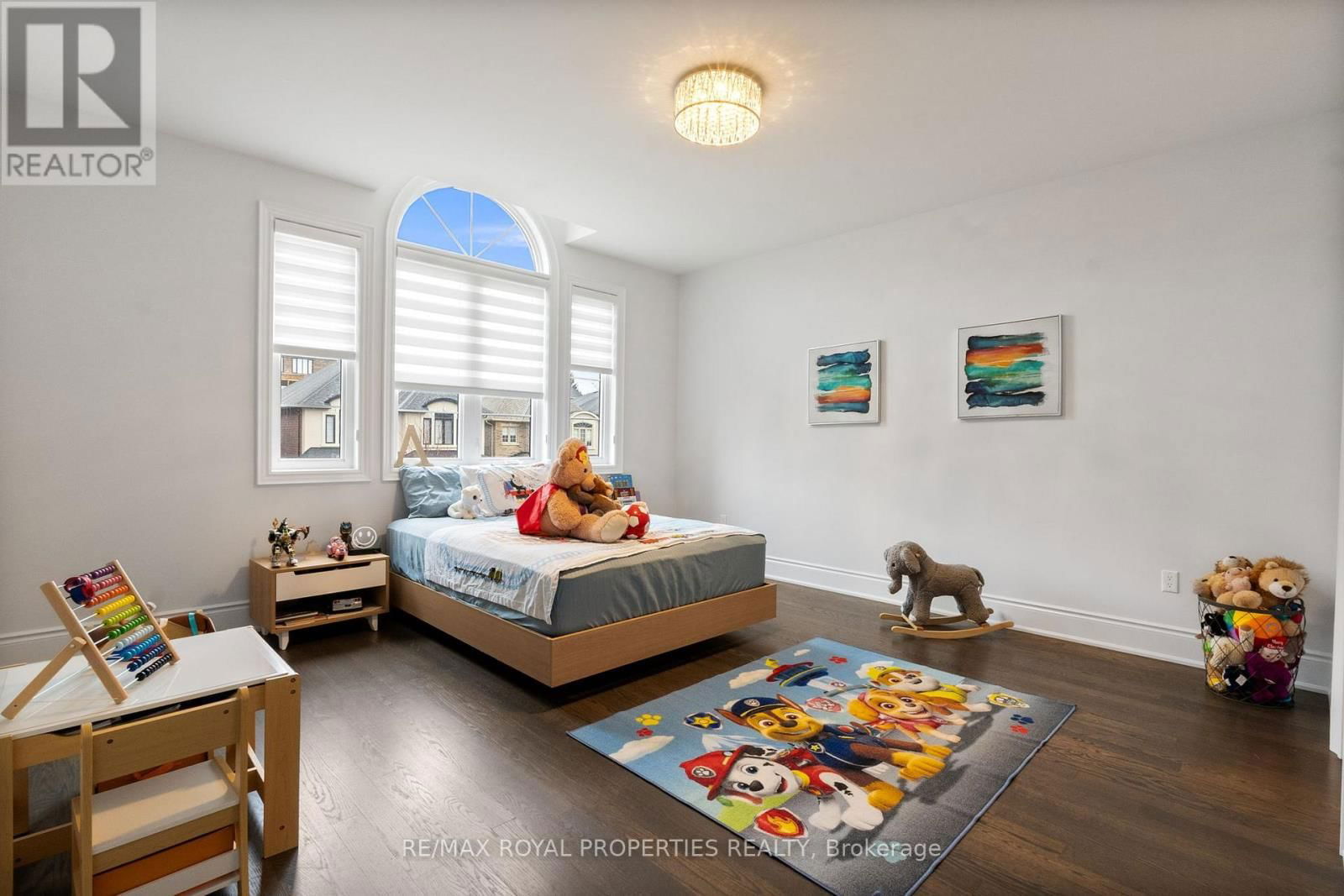 874 WINGARDEN CRESCENT Image 35