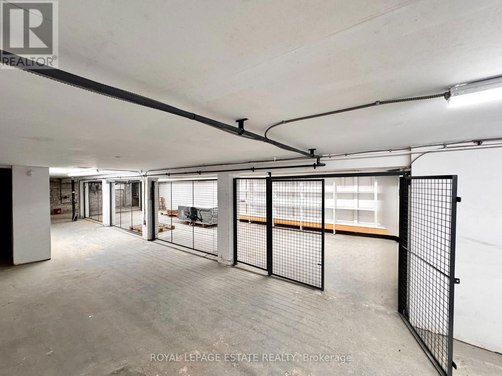 1610 GERRARD STREET EAST Image 8
