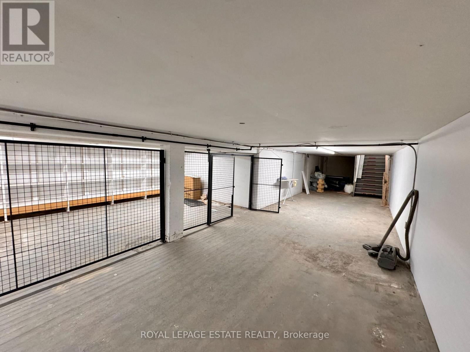 1610 GERRARD STREET EAST Image 9