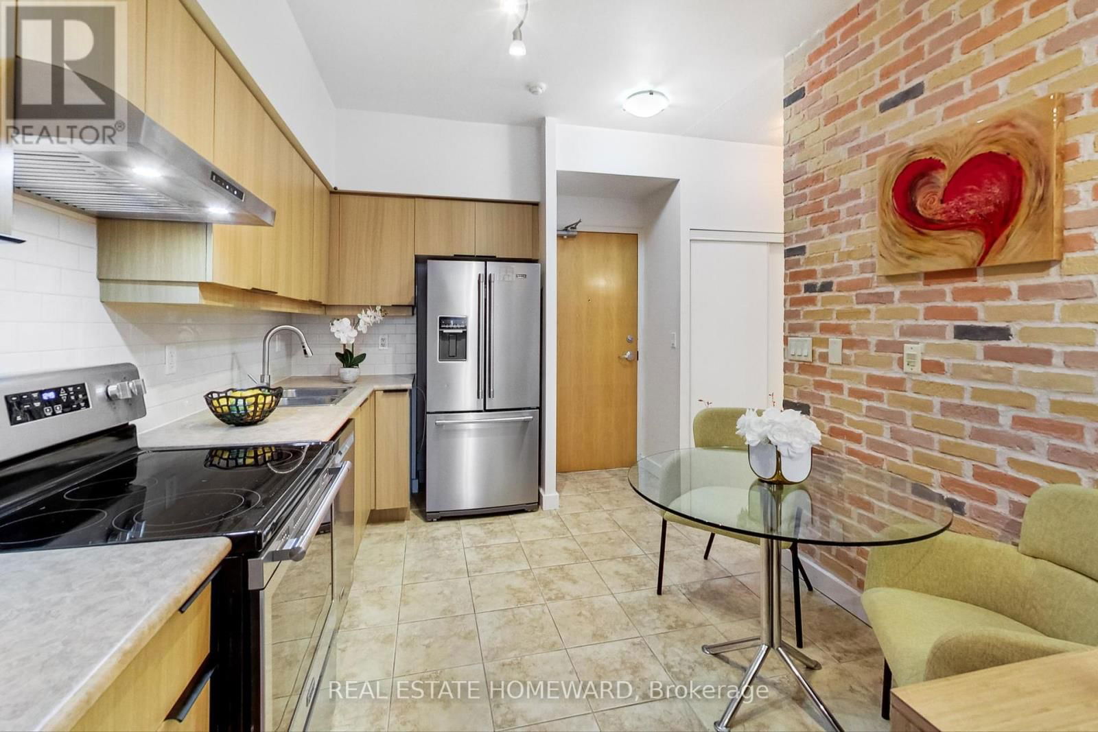 209 - 601 KINGSTON ROAD Image 10