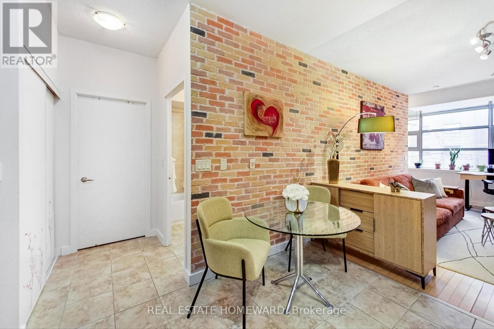 209 - 601 KINGSTON ROAD Image 11
