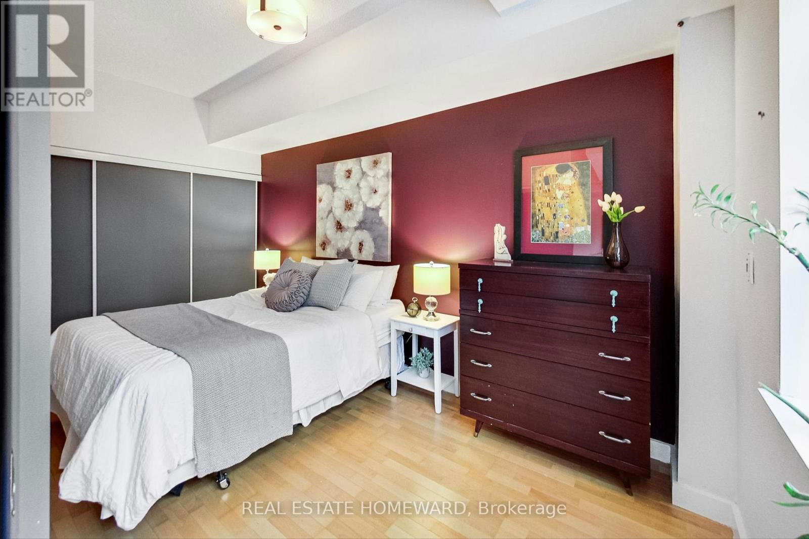209 - 601 KINGSTON ROAD Image 15