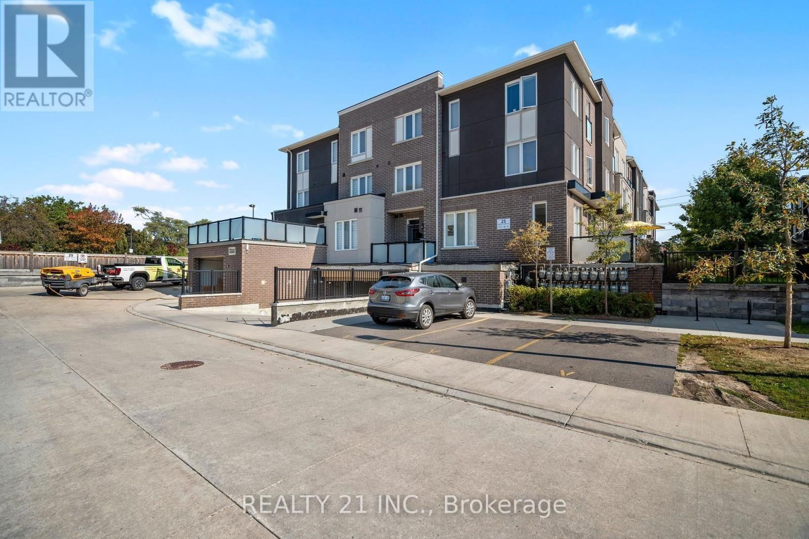 4 - 25 HERON PARK PLACE Image 24