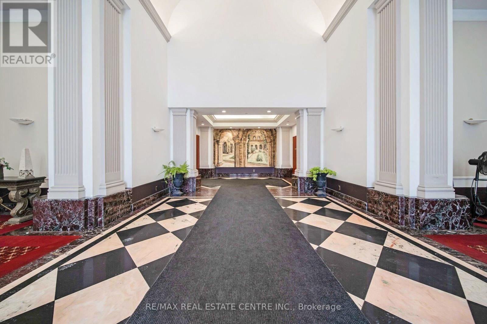 603 - 11 LEE CENTRE DRIVE Image 4