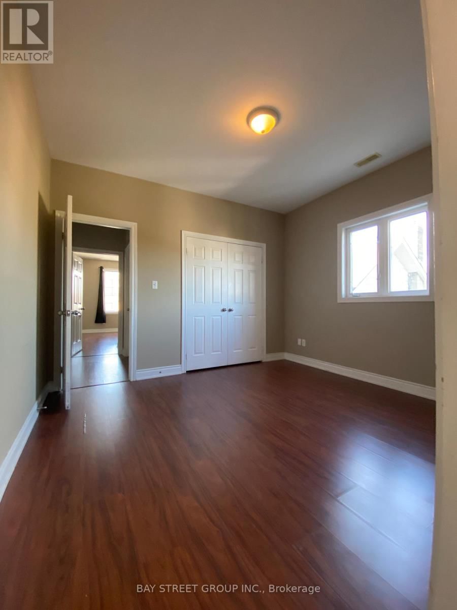 Upper - 343 PINE AVENUE Image 10